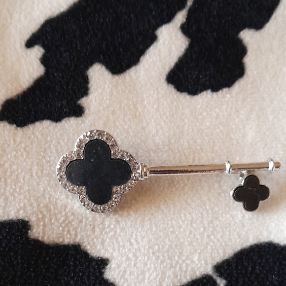 Jewelry - Silver and Black Key Pendant